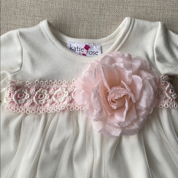 Baby girl lace overlay outfit - Picture 2 of 8